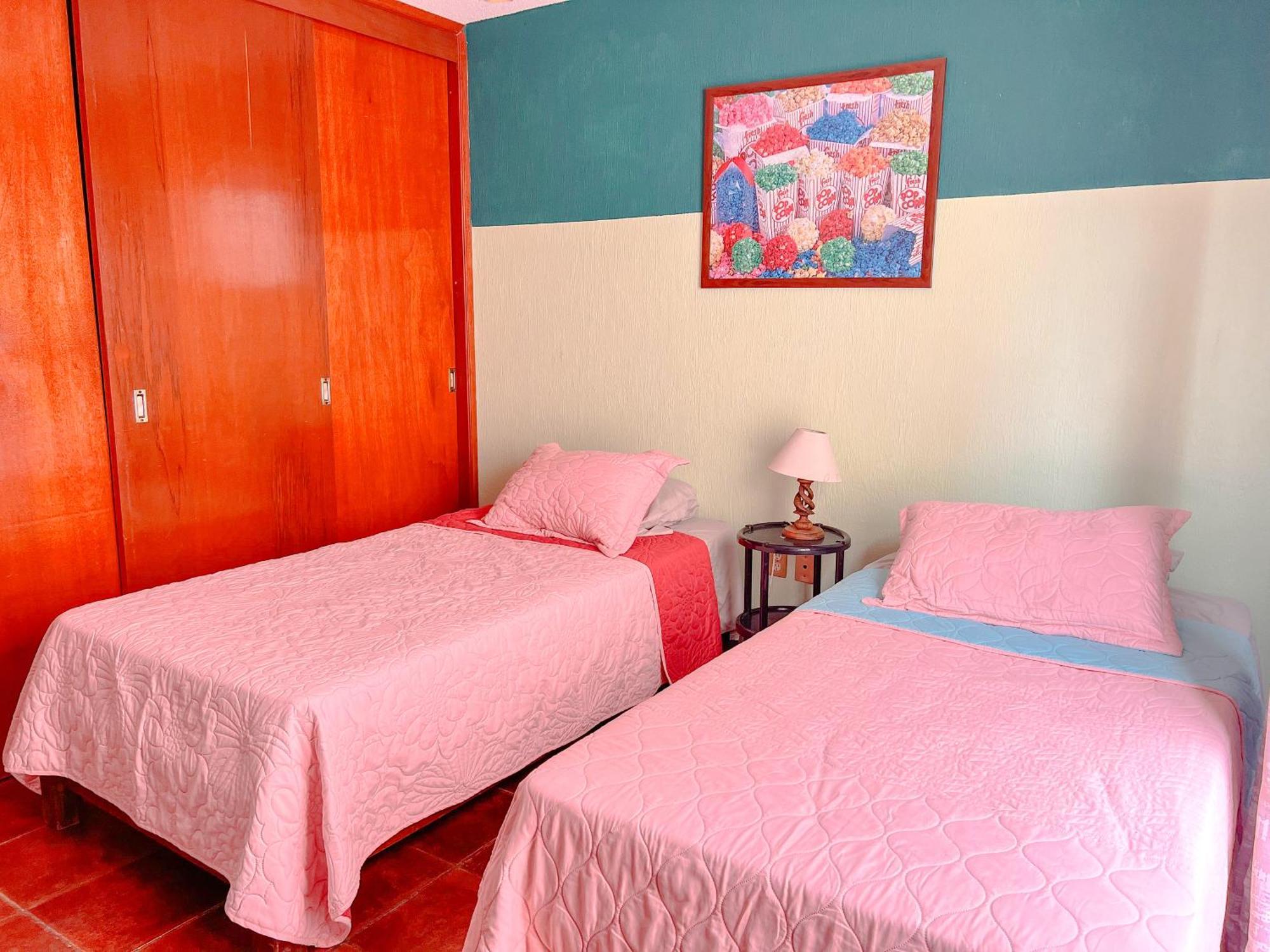 Colorful Family Condo With Terrace And Free Parking Guanajuato Exterior foto